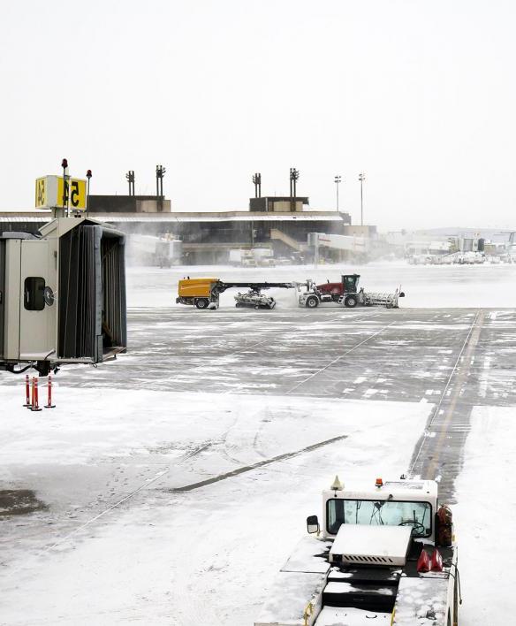 主要航空服务除雪